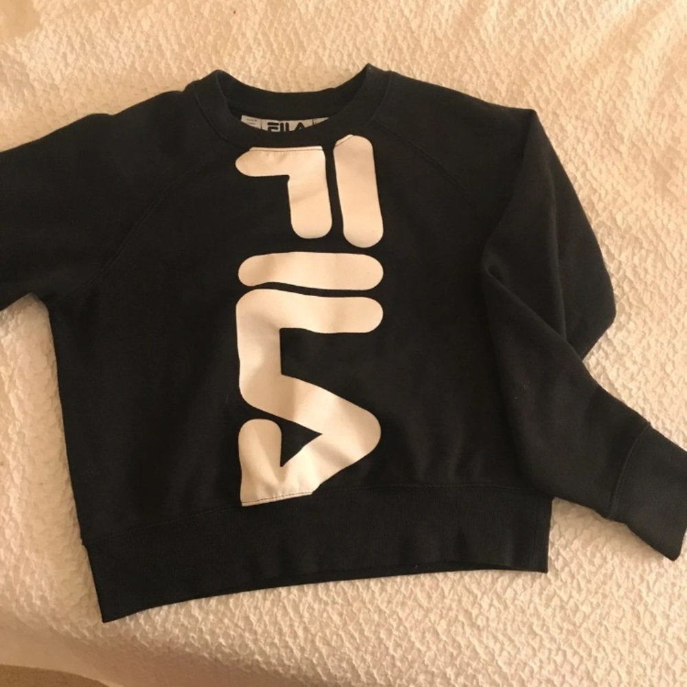 Files cropped sweater